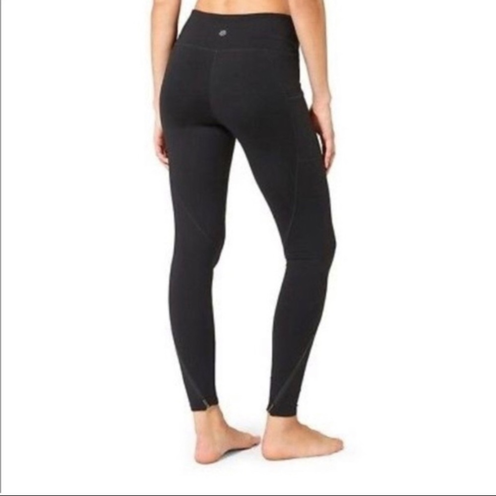 Athleta High Rise Chaturanga to Town leggings